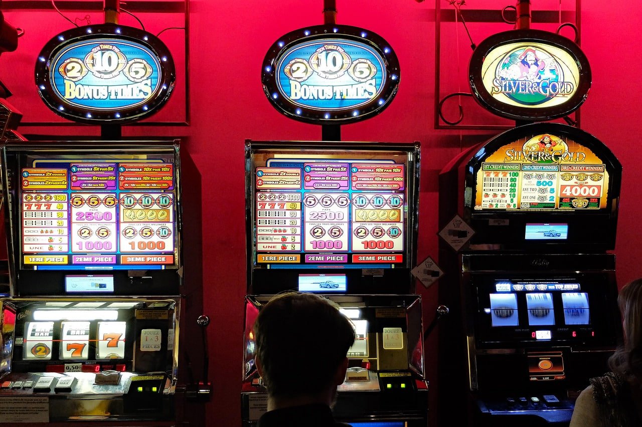 Dealer langsung di studio permainan meja dolantoto88
